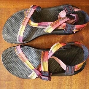 NWOT Chaos Z1 size 8